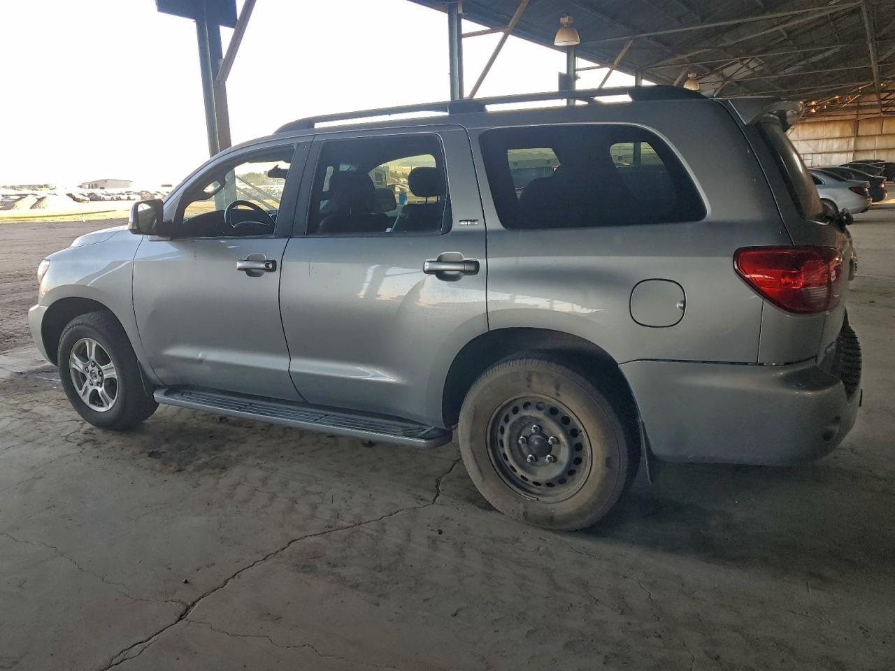 2010 TOYOTA SEQUOIA SR5 photo 2