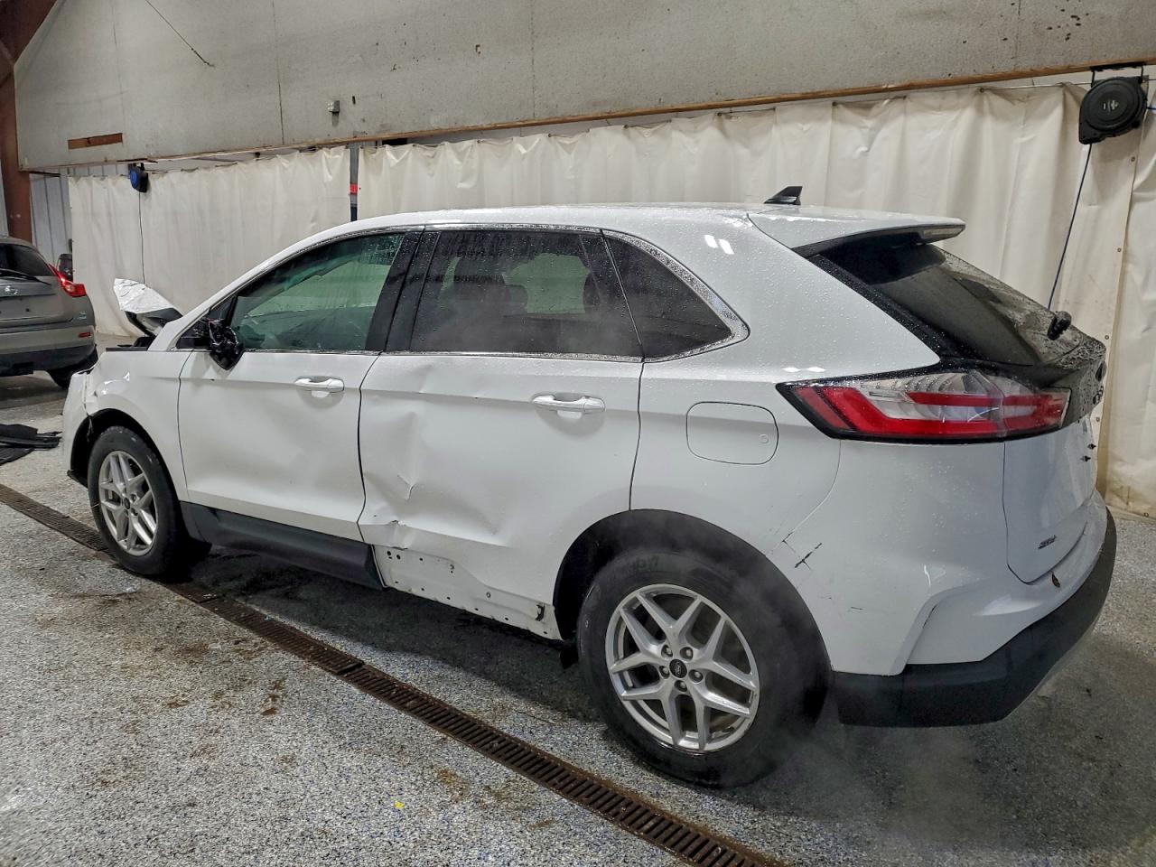 2024 FORD EDGE SEL photo 2