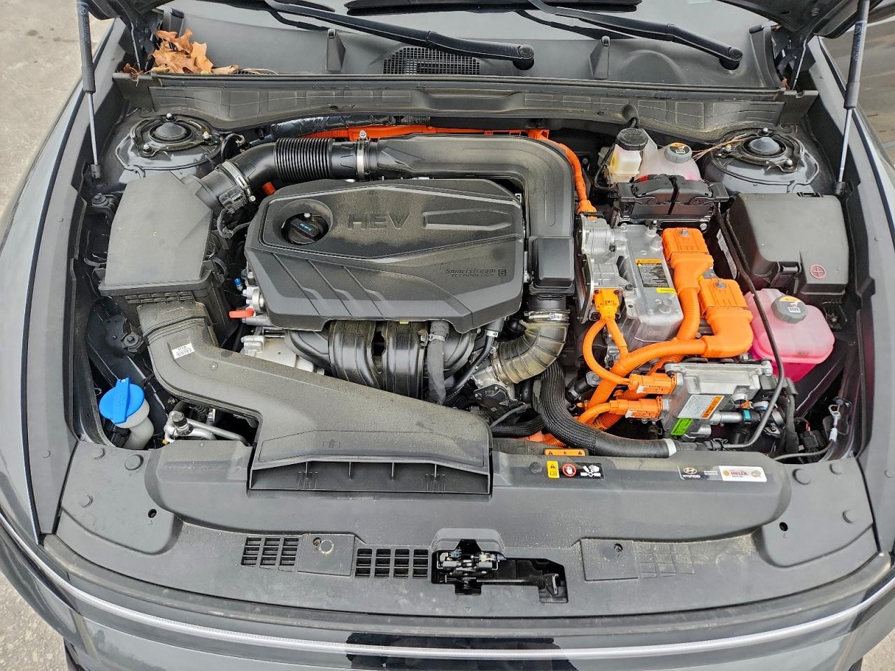 2025 HYUNDAI SONATA HYBRID photo 11