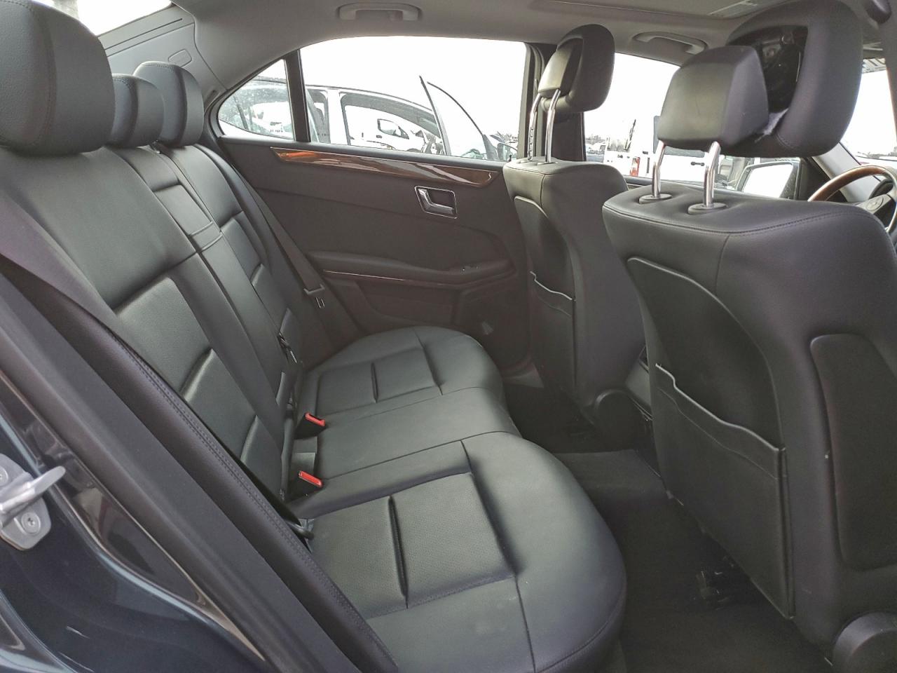 2011 MERCEDES-BENZ E 350 4MATIC photo 19