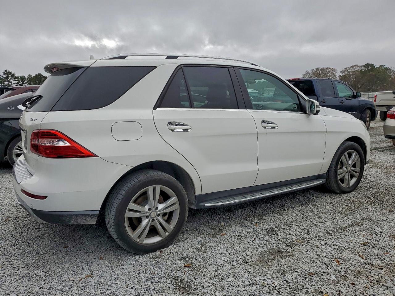 2015 MERCEDES-BENZ ML 350 4MATIC photo 3