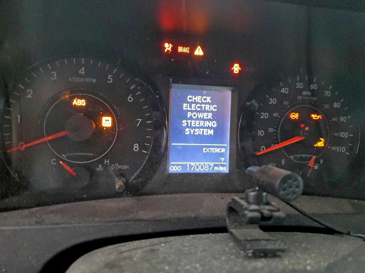 2016 TOYOTA SIENNA LE photo 9
