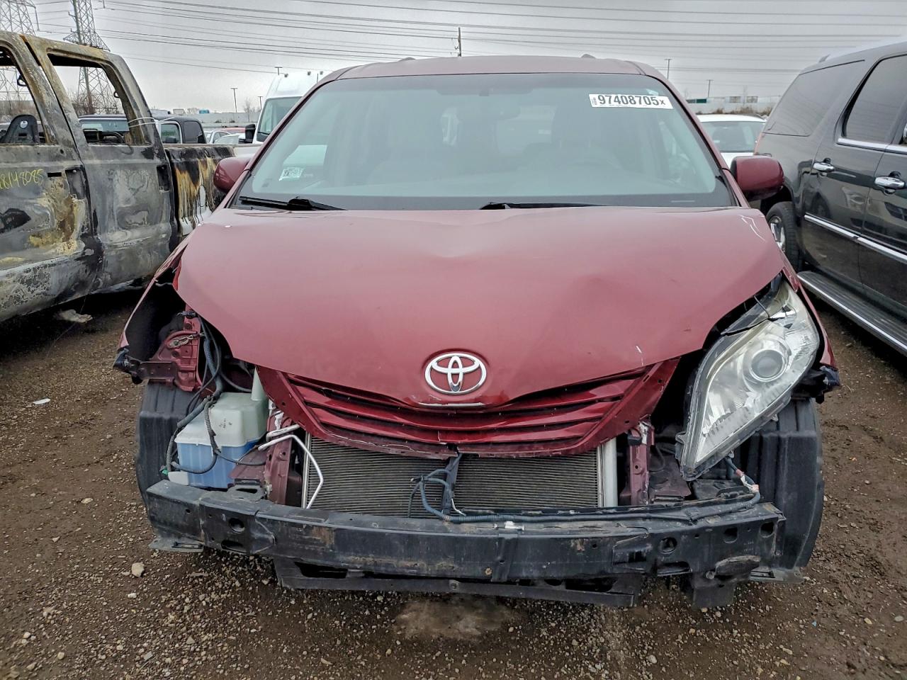 2016 TOYOTA SIENNA LE photo 5