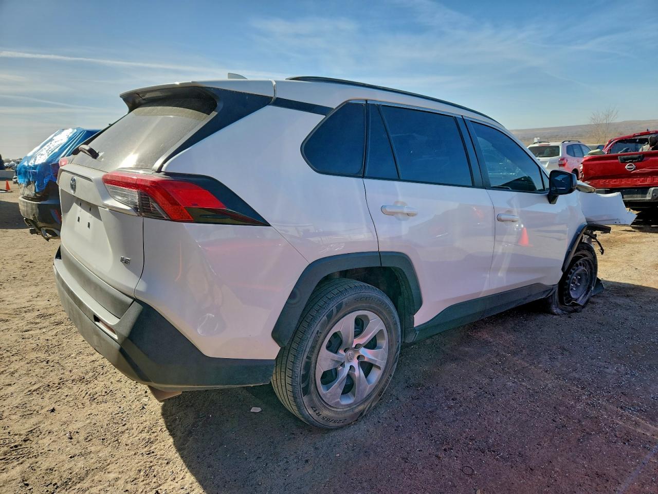 2021 TOYOTA RAV4 LE photo 5
