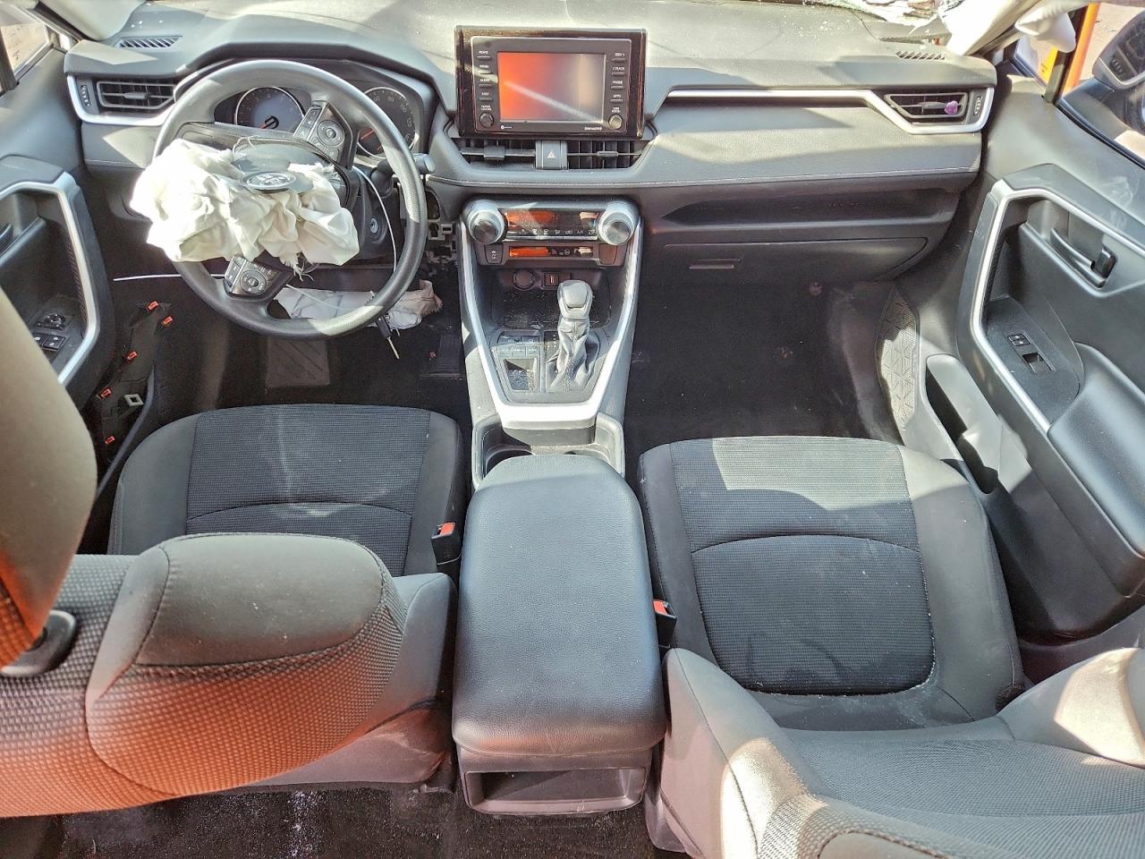2021 TOYOTA RAV4 LE photo 15
