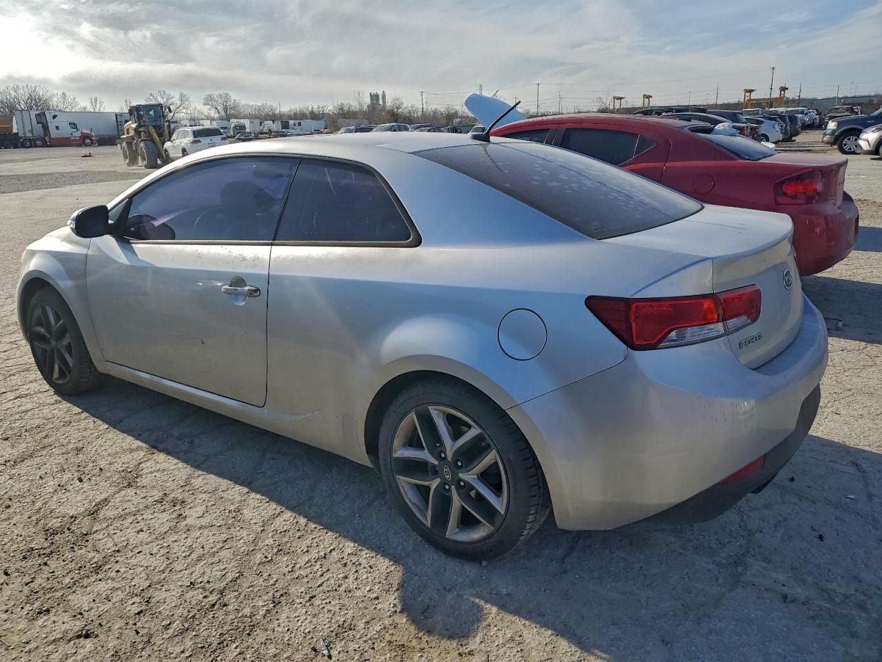 2010 KIA FORTE SX photo 2