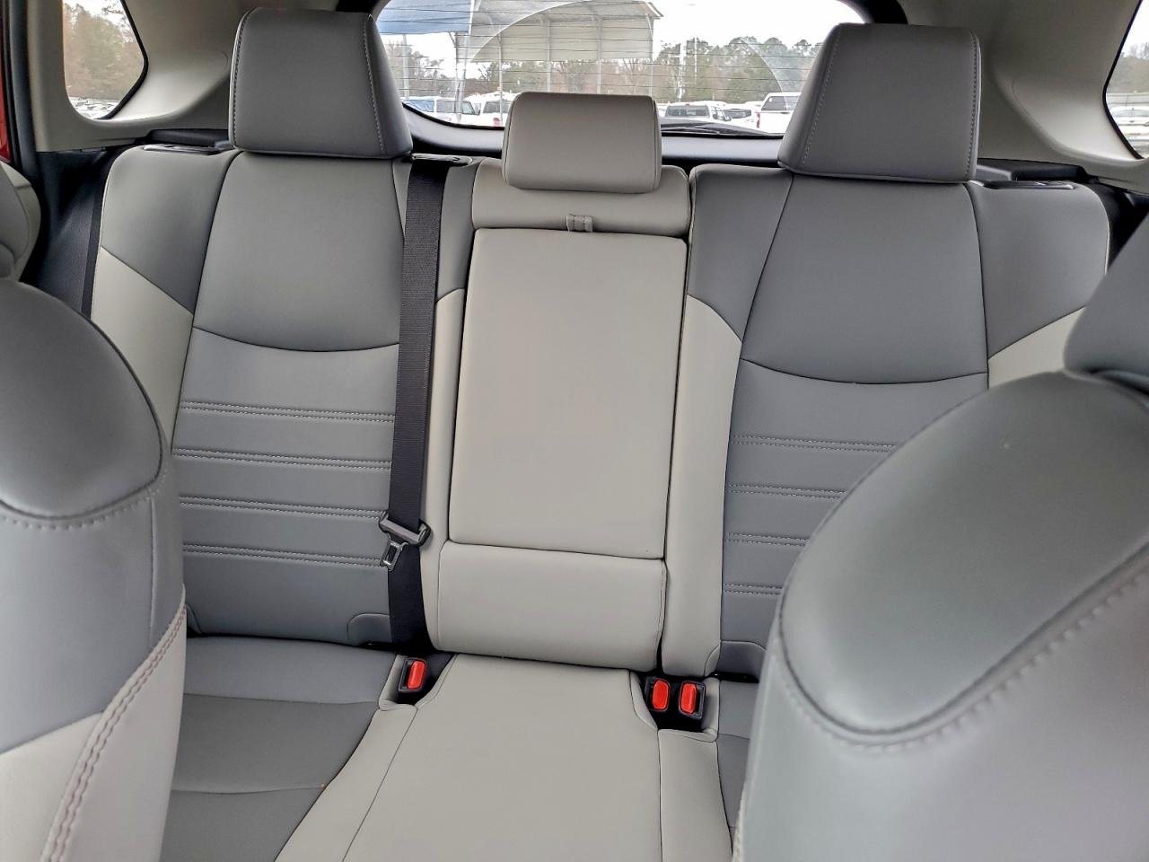 2021 TOYOTA RAV4 XLE PREMIUM photo 10