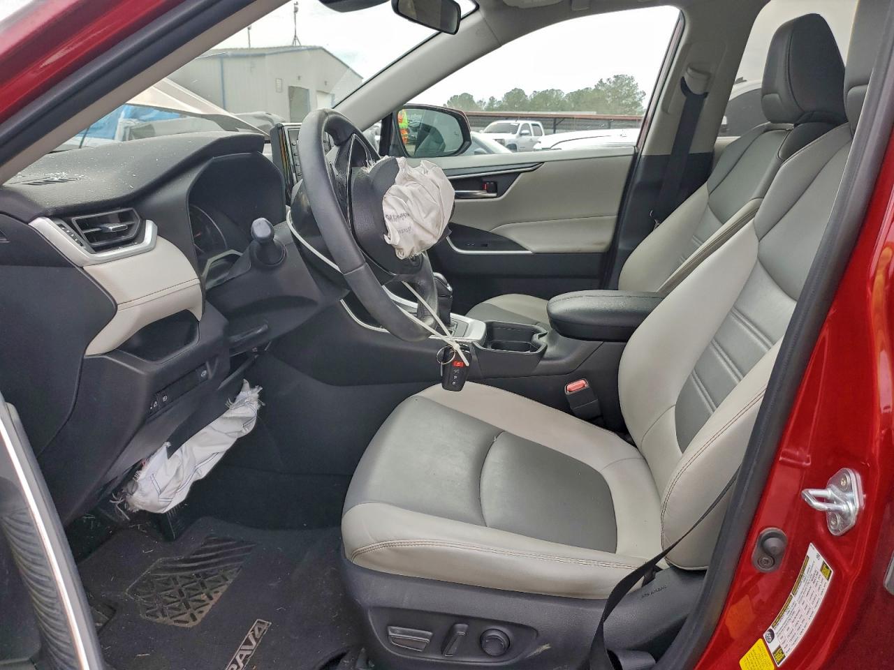 2021 TOYOTA RAV4 XLE PREMIUM photo 7