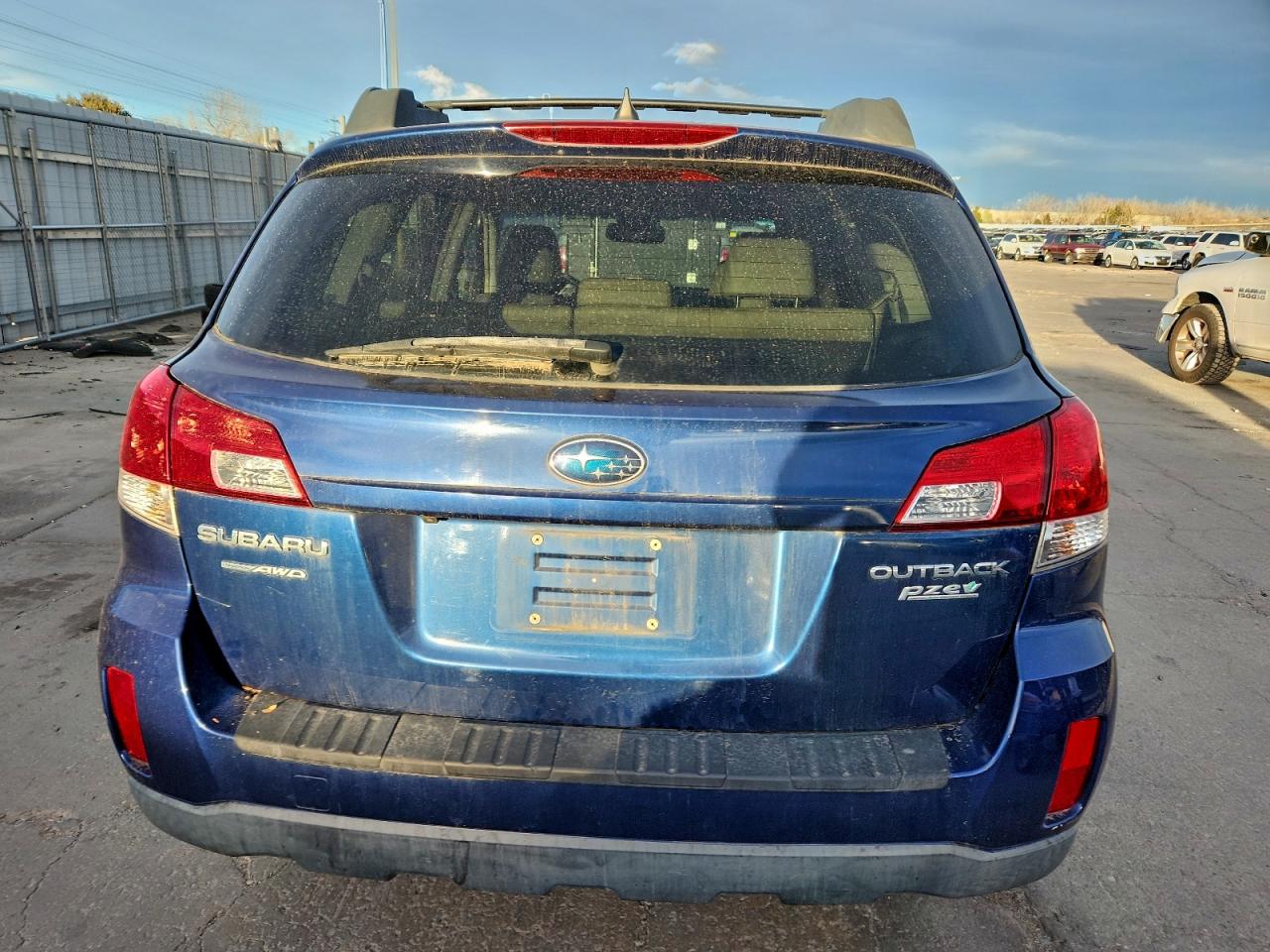 2011 SUBARU OUTBACK 2.5I LIMITED photo 11