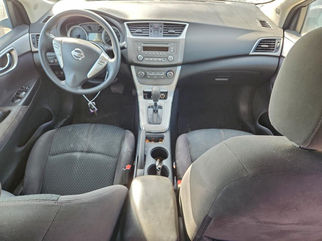 2014 NISSAN SENTRA S photo 8