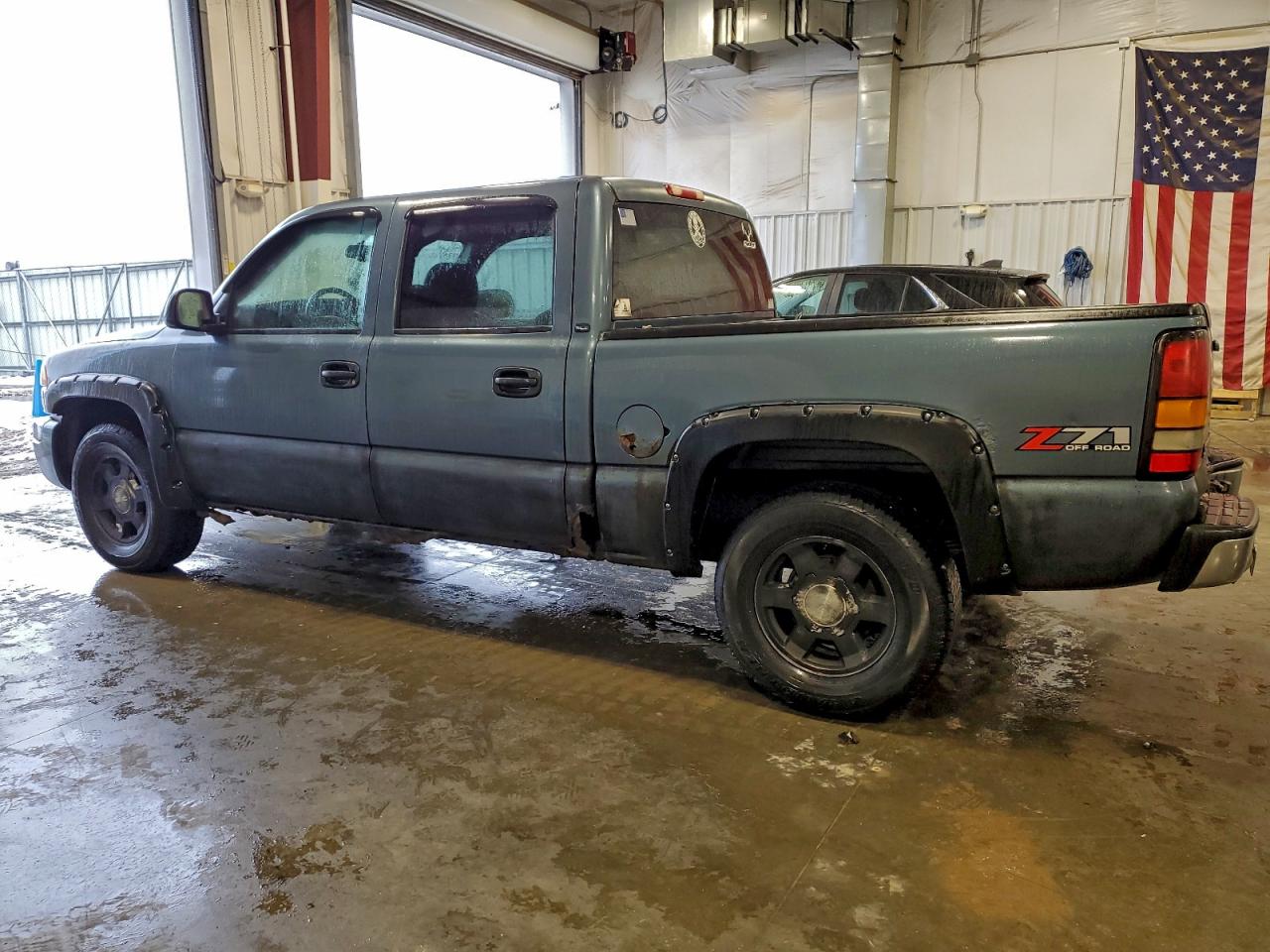 2007 GMC NEW SIERRA K1500 CLASSIC photo 2