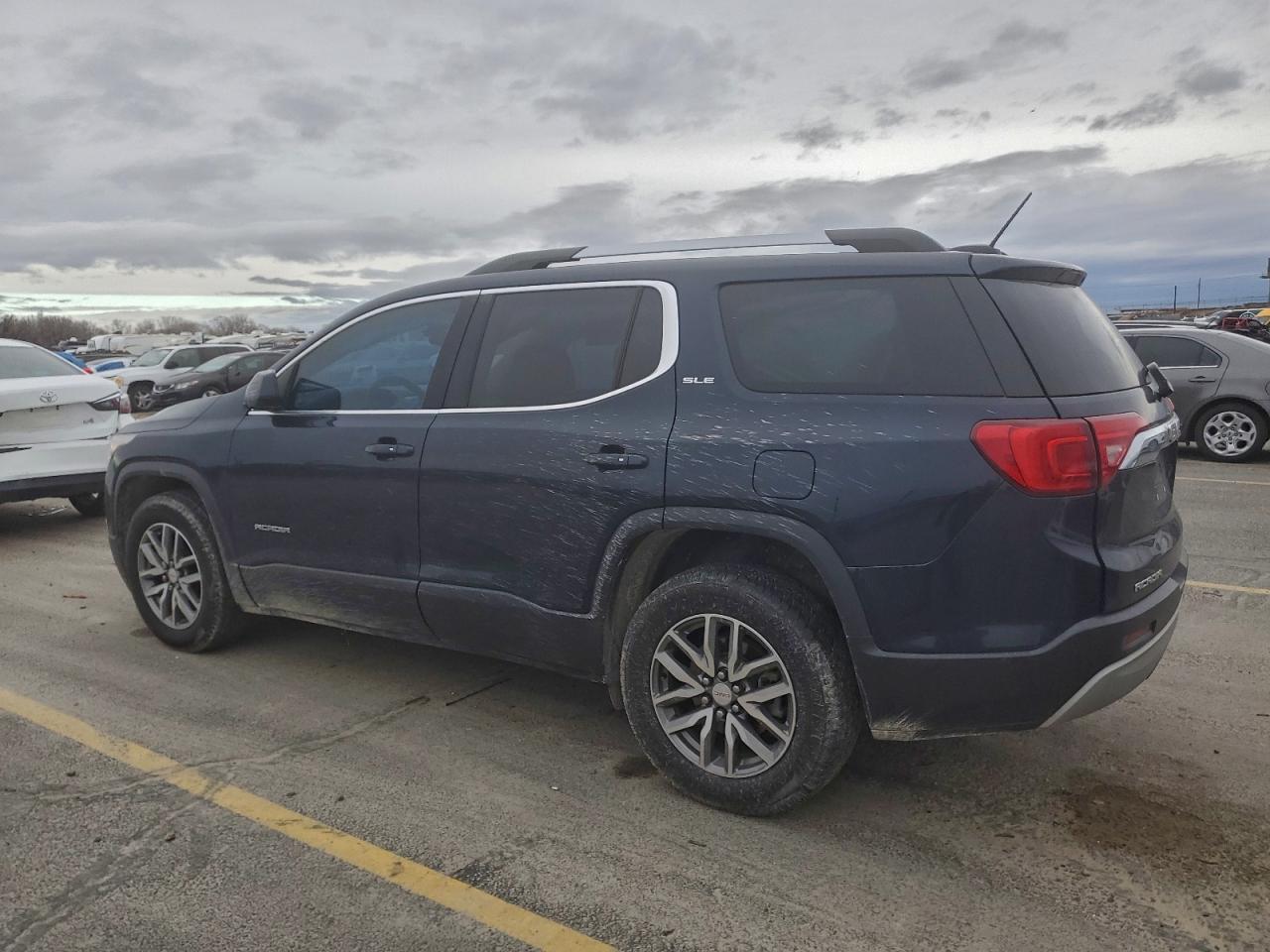 2017 GMC ACADIA SLE photo 2
