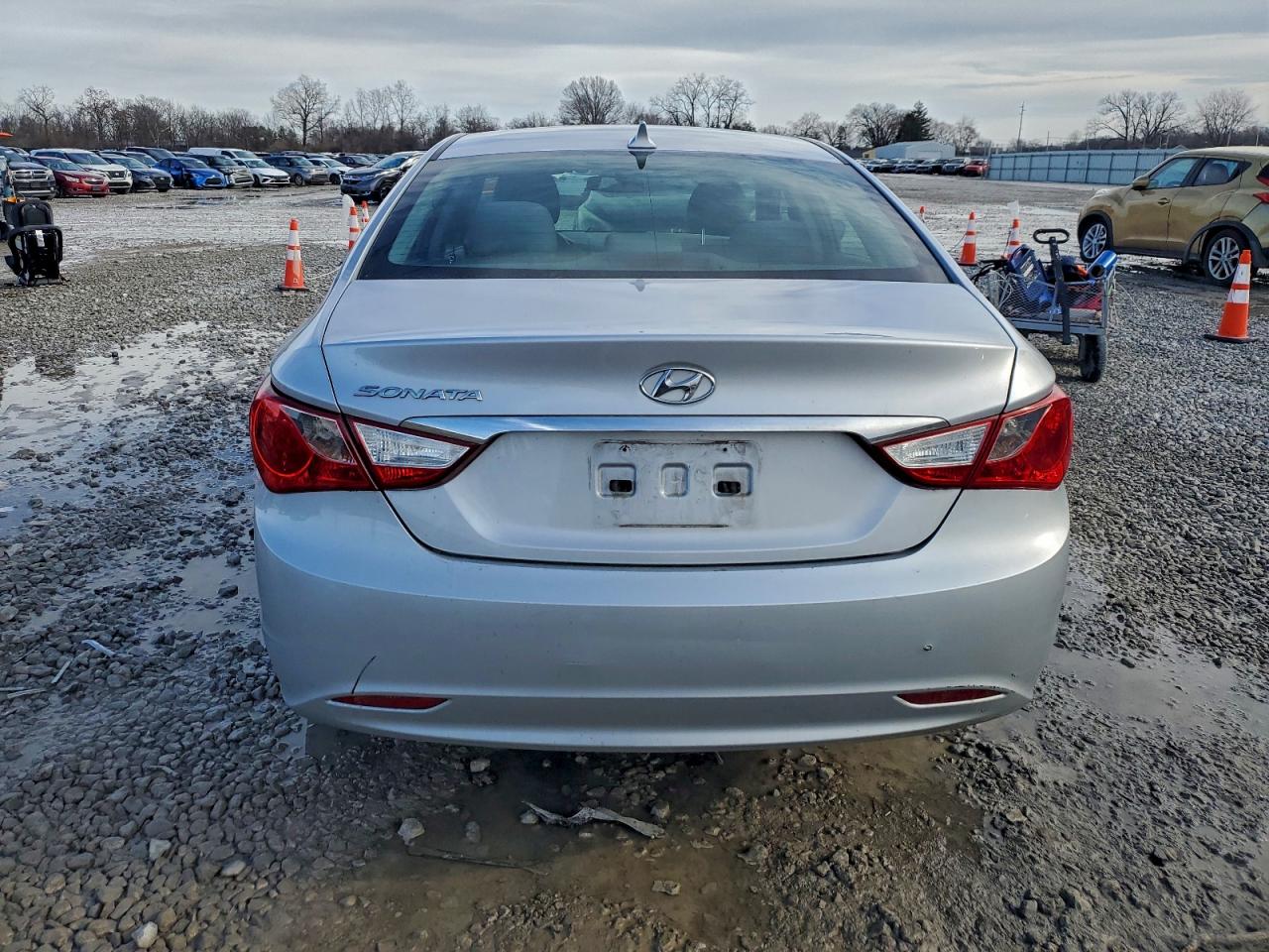 2011 HYUNDAI SONATA GLS photo 6