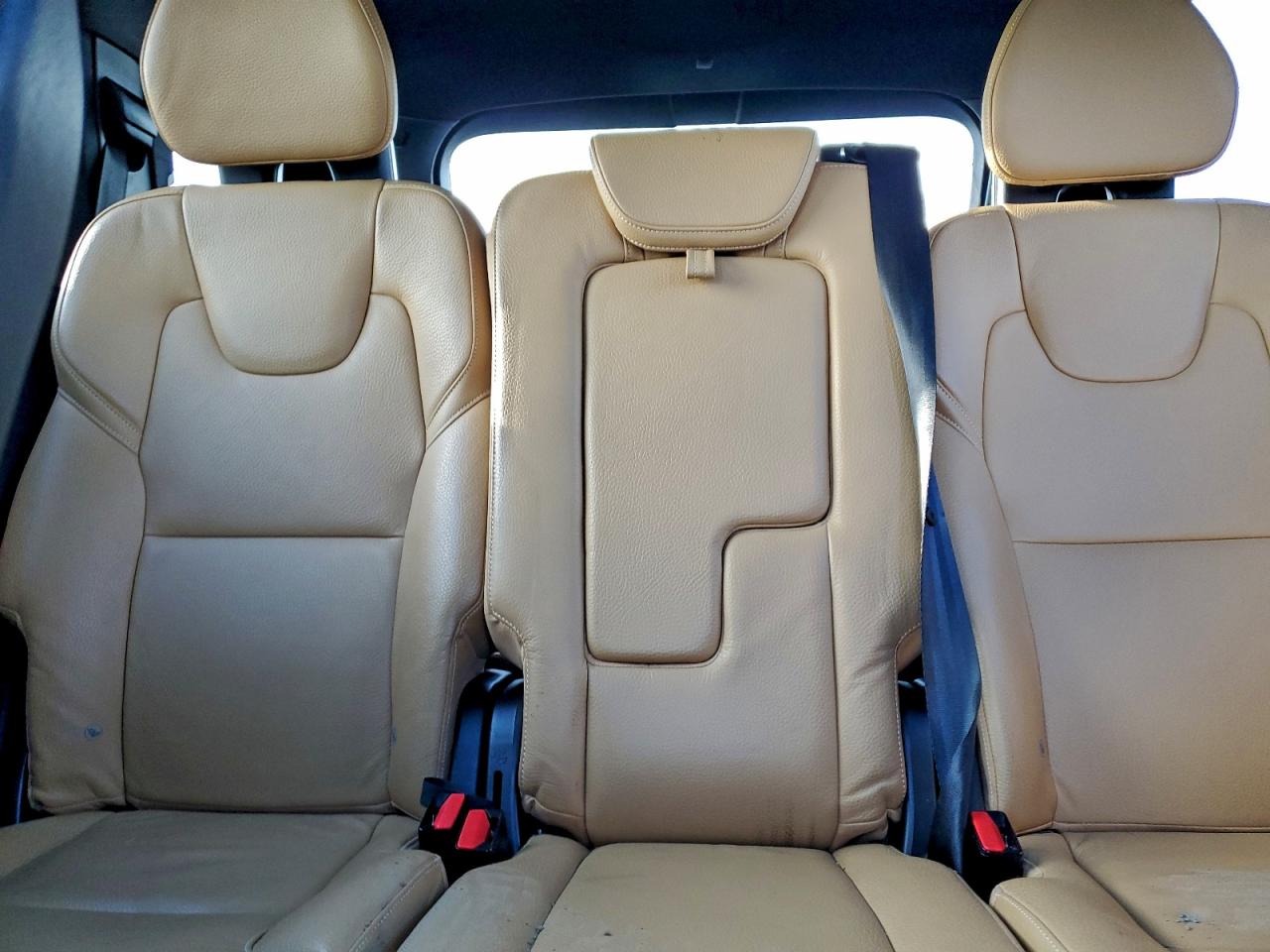 2016 VOLVO XC90 T6 photo 10