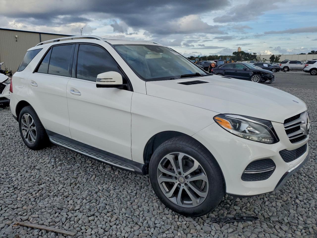 2016 MERCEDES-BENZ GLE 350 photo 4