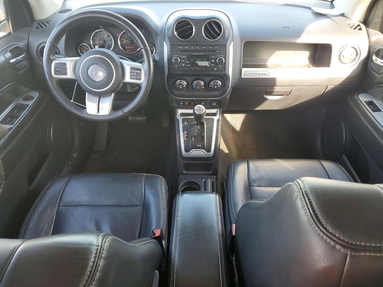 2017 JEEP COMPASS LATITUDE photo 8