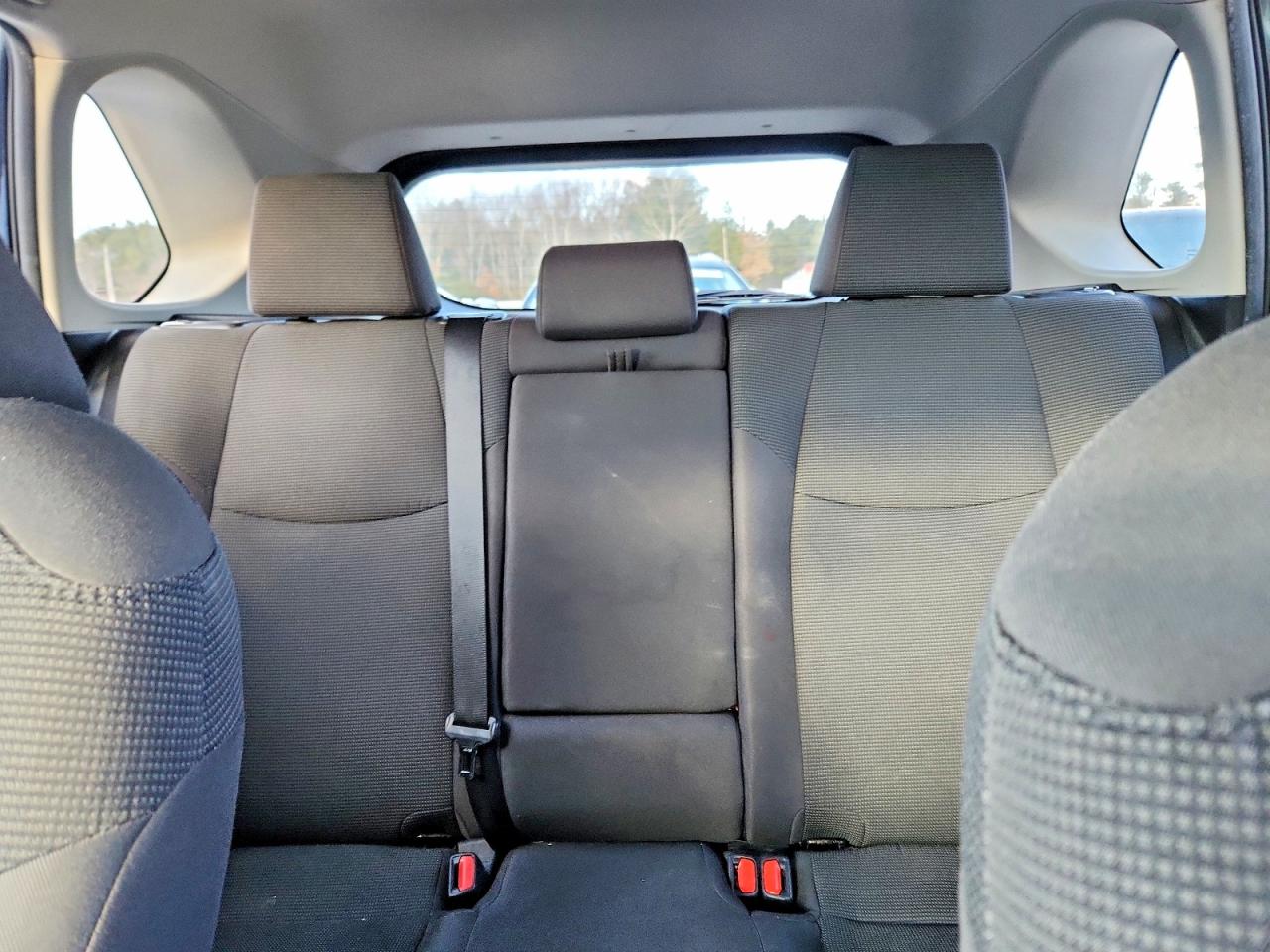 2019 TOYOTA RAV4 LE photo 10