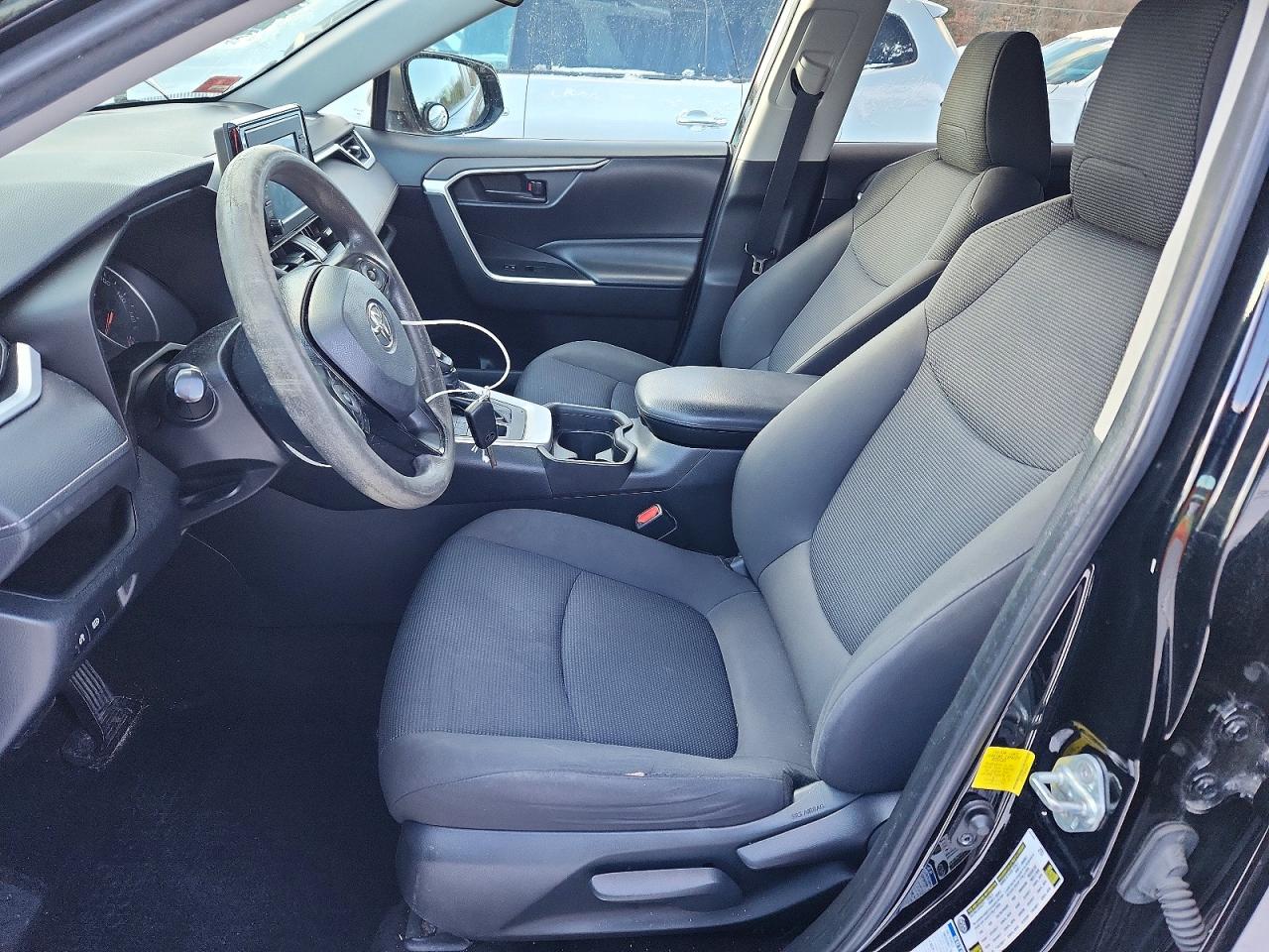 2019 TOYOTA RAV4 LE photo 7