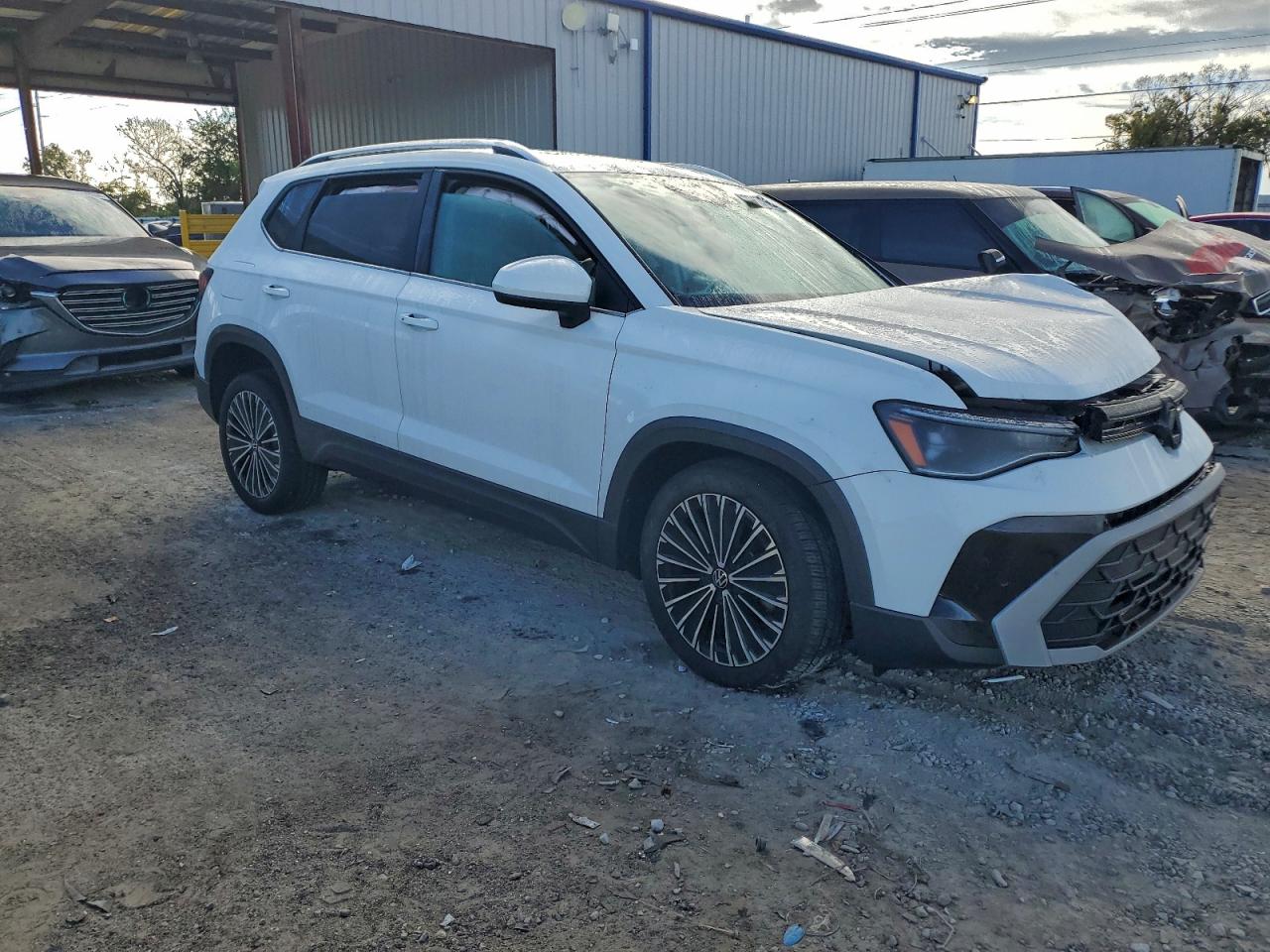 2025 VOLKSWAGEN TAOS SE photo 4