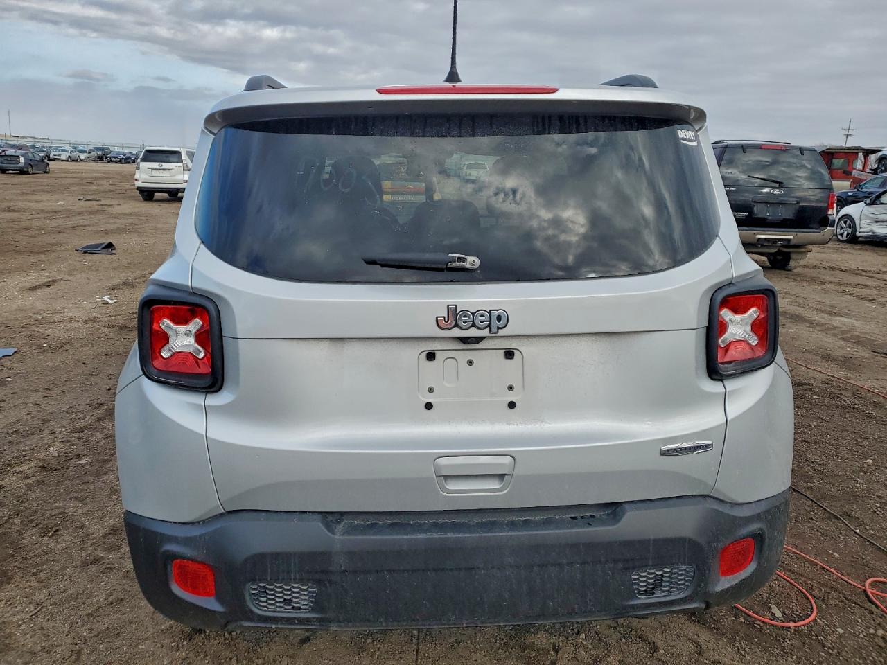 2020 JEEP RENEGADE LATITUDE photo 6