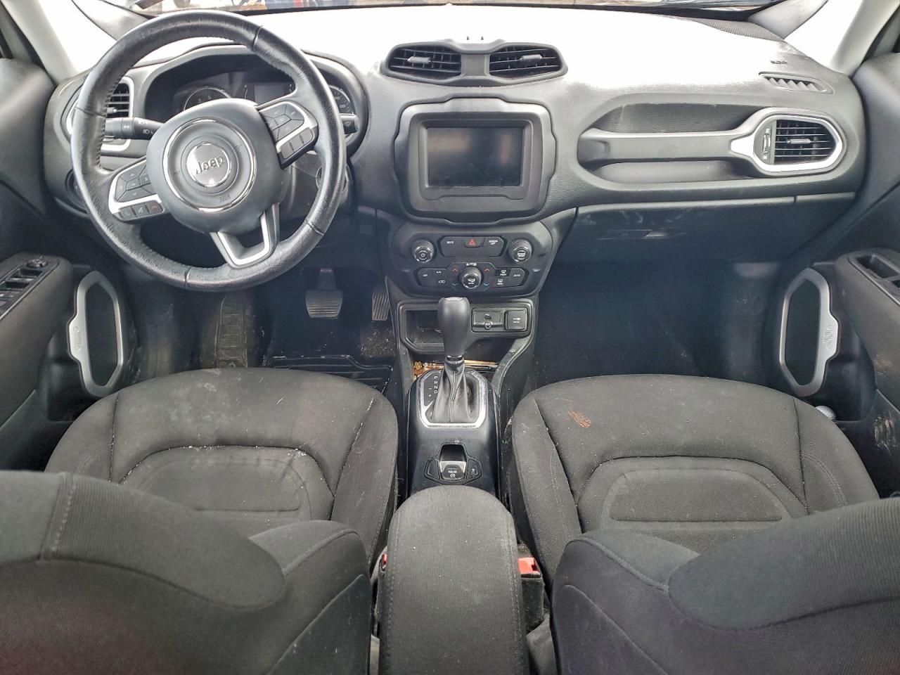 2020 JEEP RENEGADE LATITUDE photo 8
