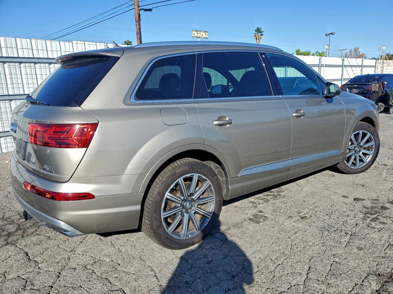 2017 AUDI Q7 PREMIUM photo 3
