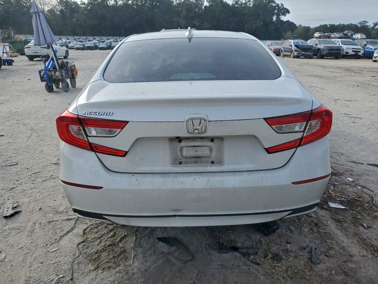 2020 HONDA ACCORD LX photo 16