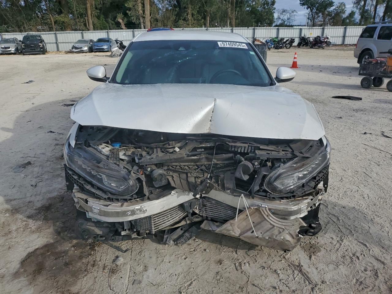 2020 HONDA ACCORD LX photo 13