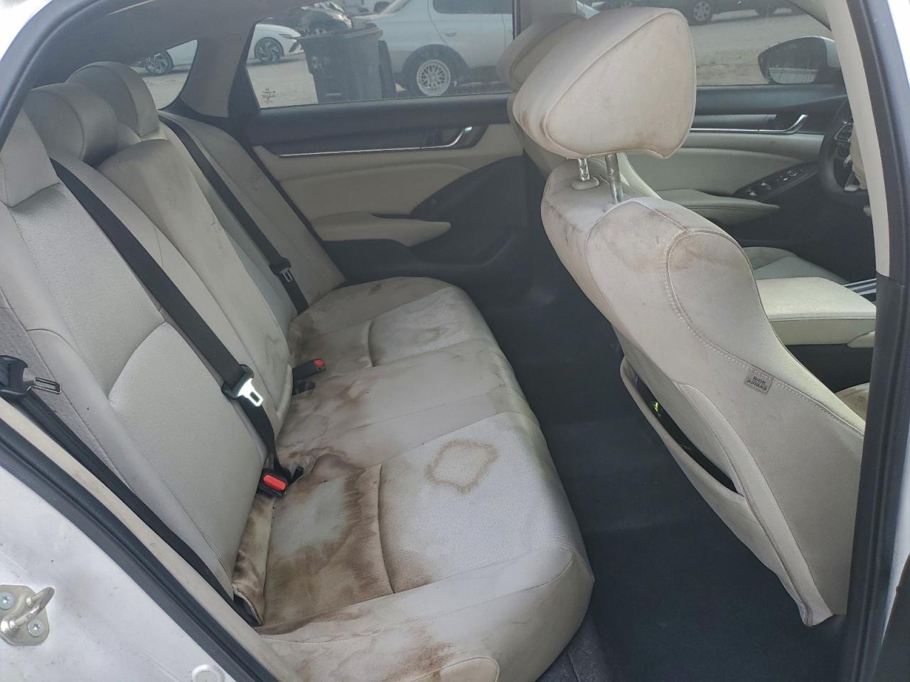 2020 HONDA ACCORD LX photo 28