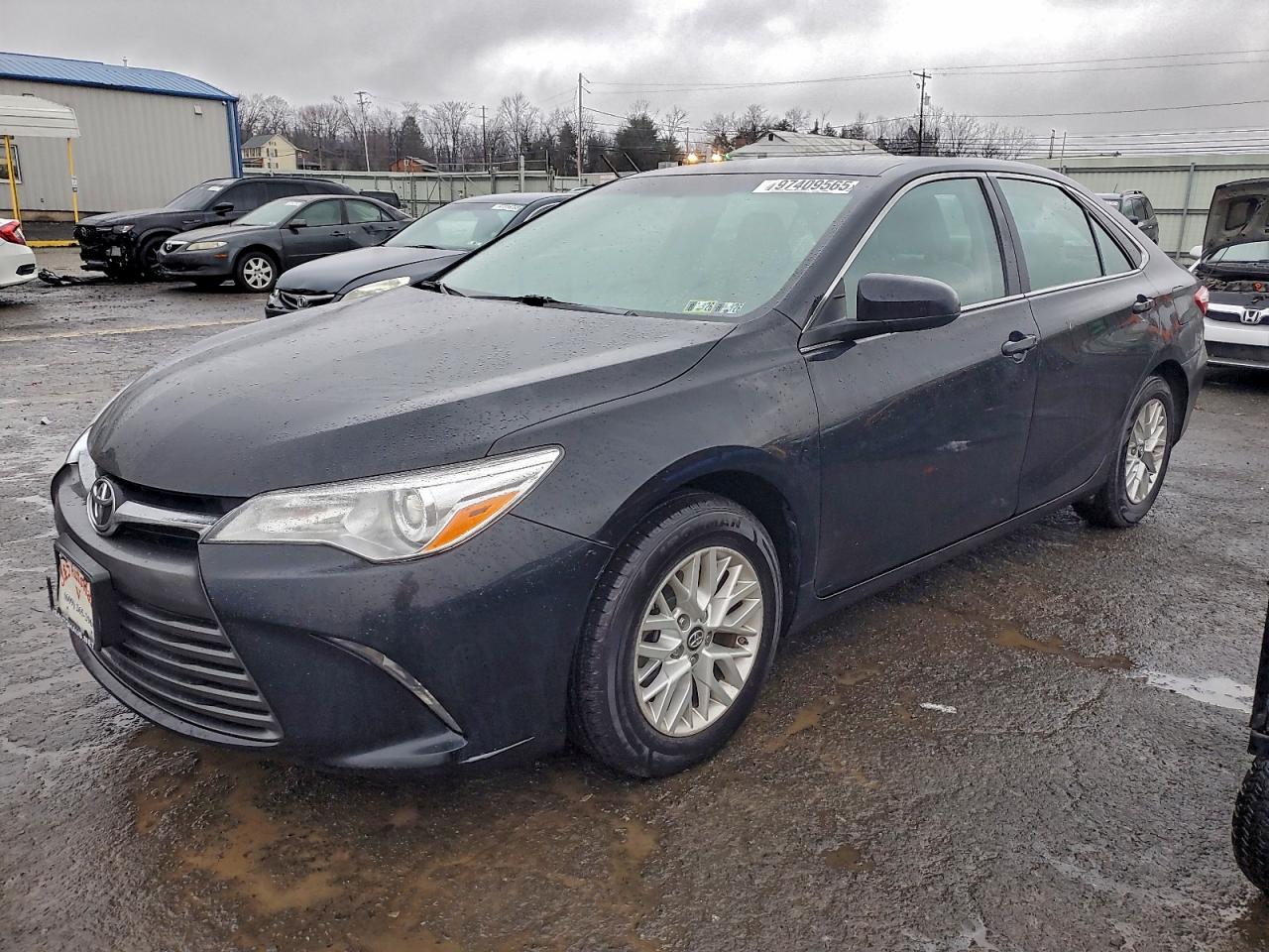 2017 TOYOTA CAMRY
