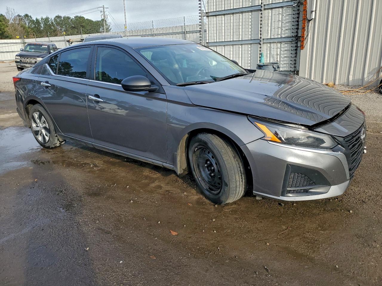 2024 NISSAN ALTIMA S photo 4