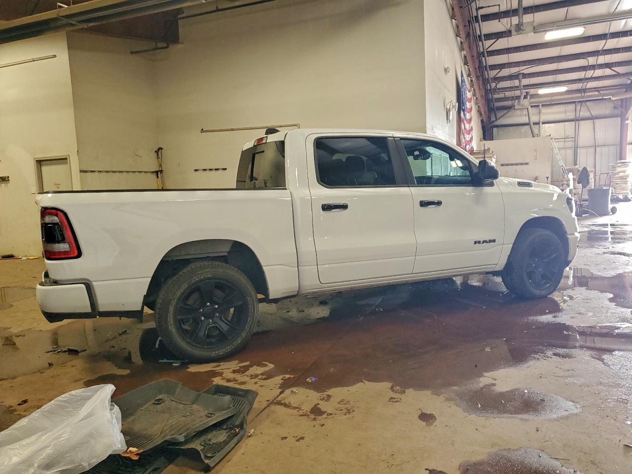 2023 RAM 1500 BIG HORN/LONE STAR photo 3
