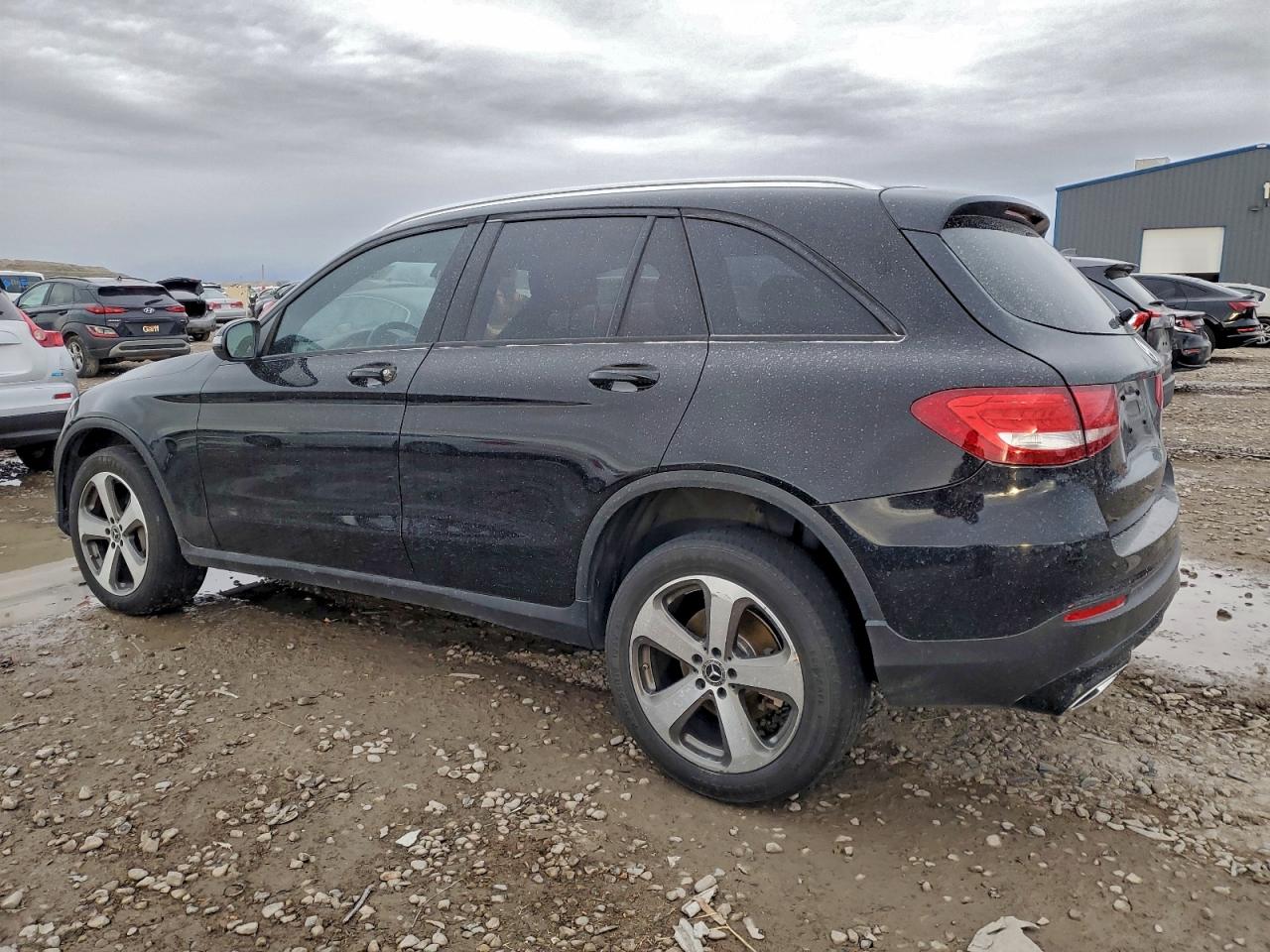 2018 MERCEDES-BENZ GLC 300 4MATIC photo 2