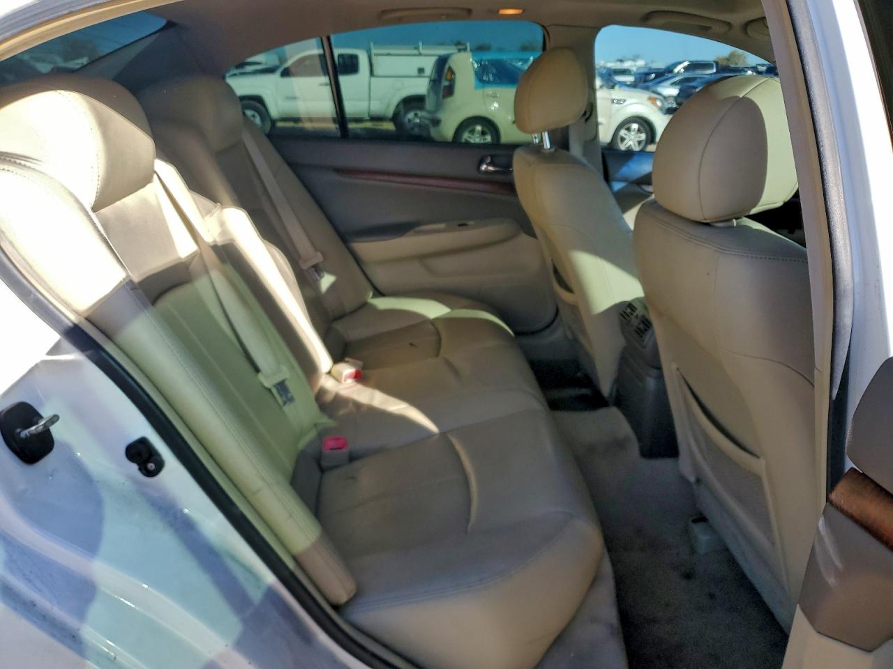 2009 INFINITI G37 BASE photo 10