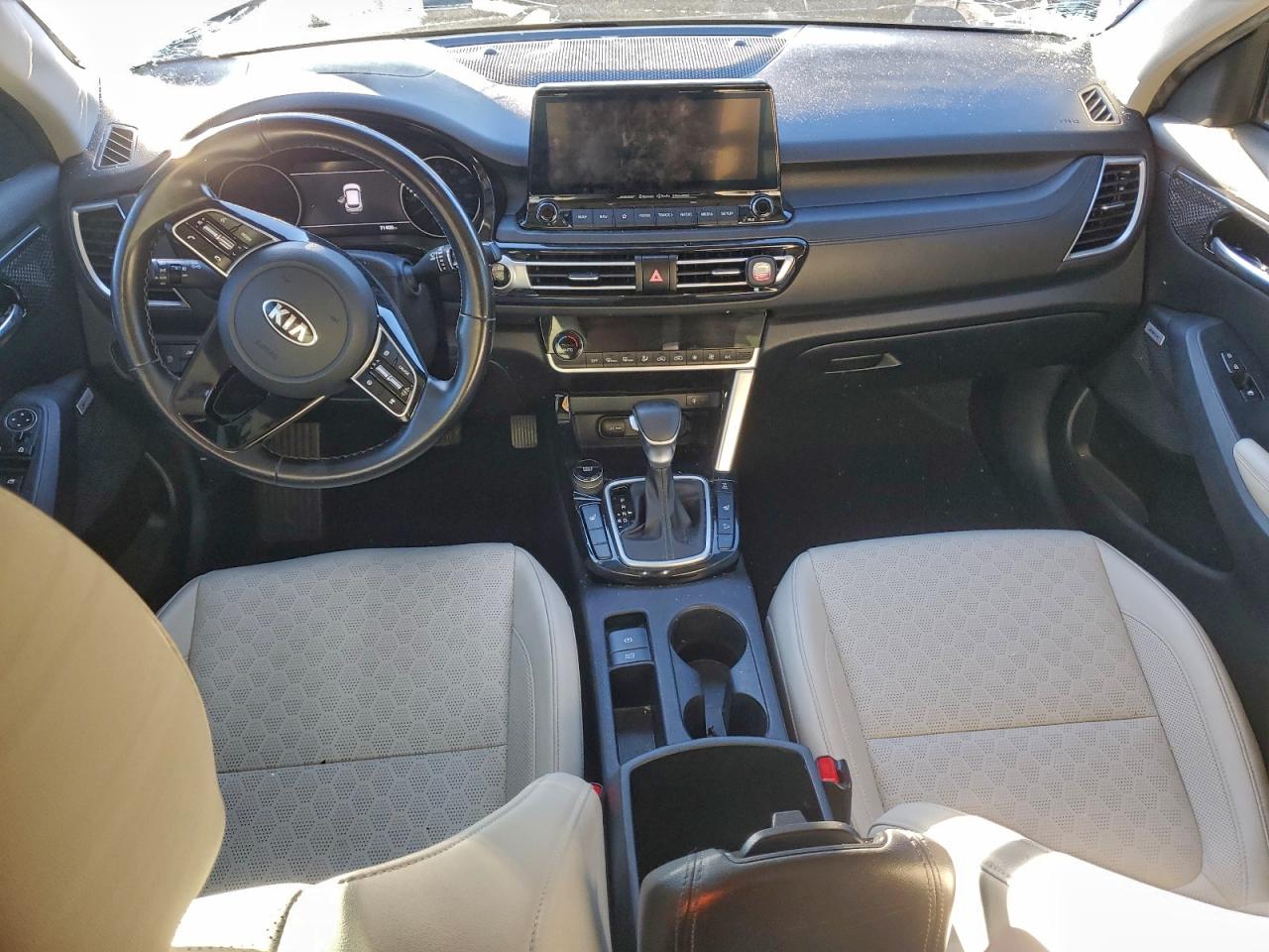 2021 KIA SELTOS photo 8