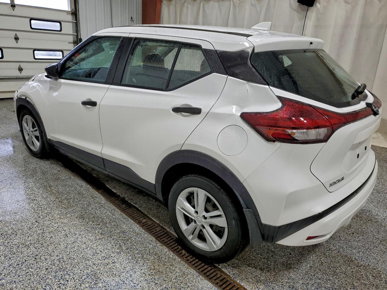 2023 NISSAN KICKS S photo 2