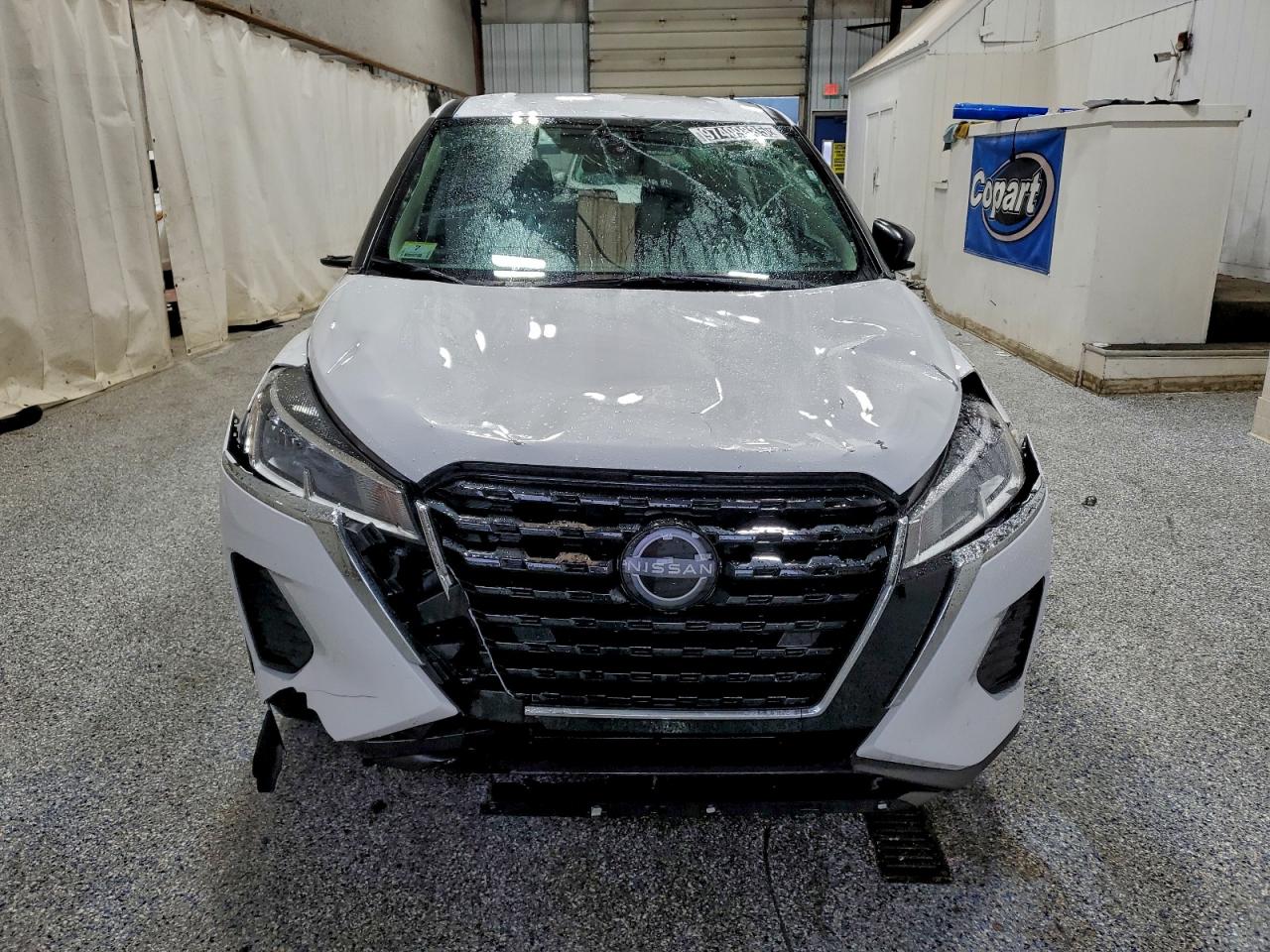 2023 NISSAN KICKS S photo 5