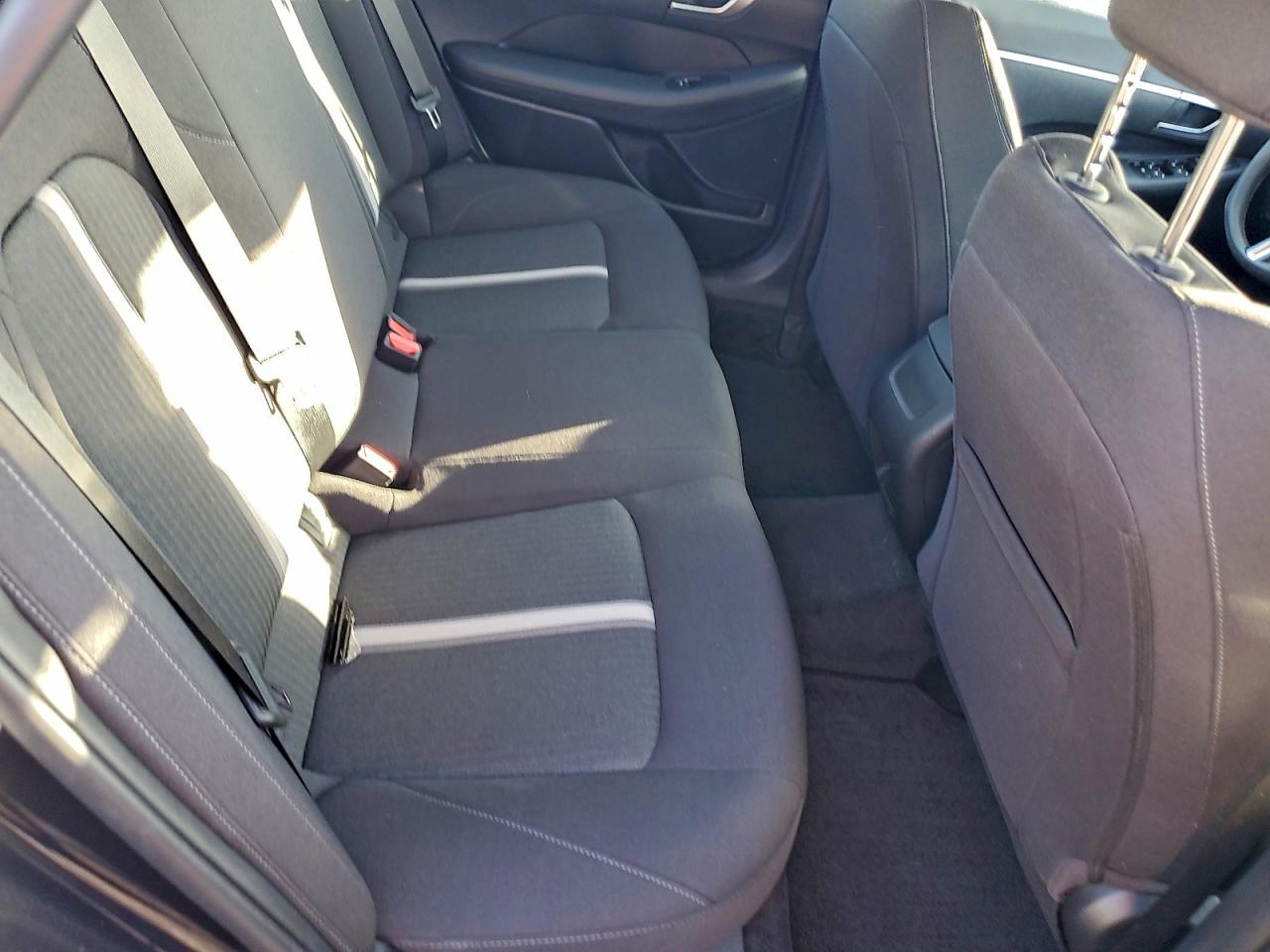 2025 HYUNDAI SONATA SE photo 10