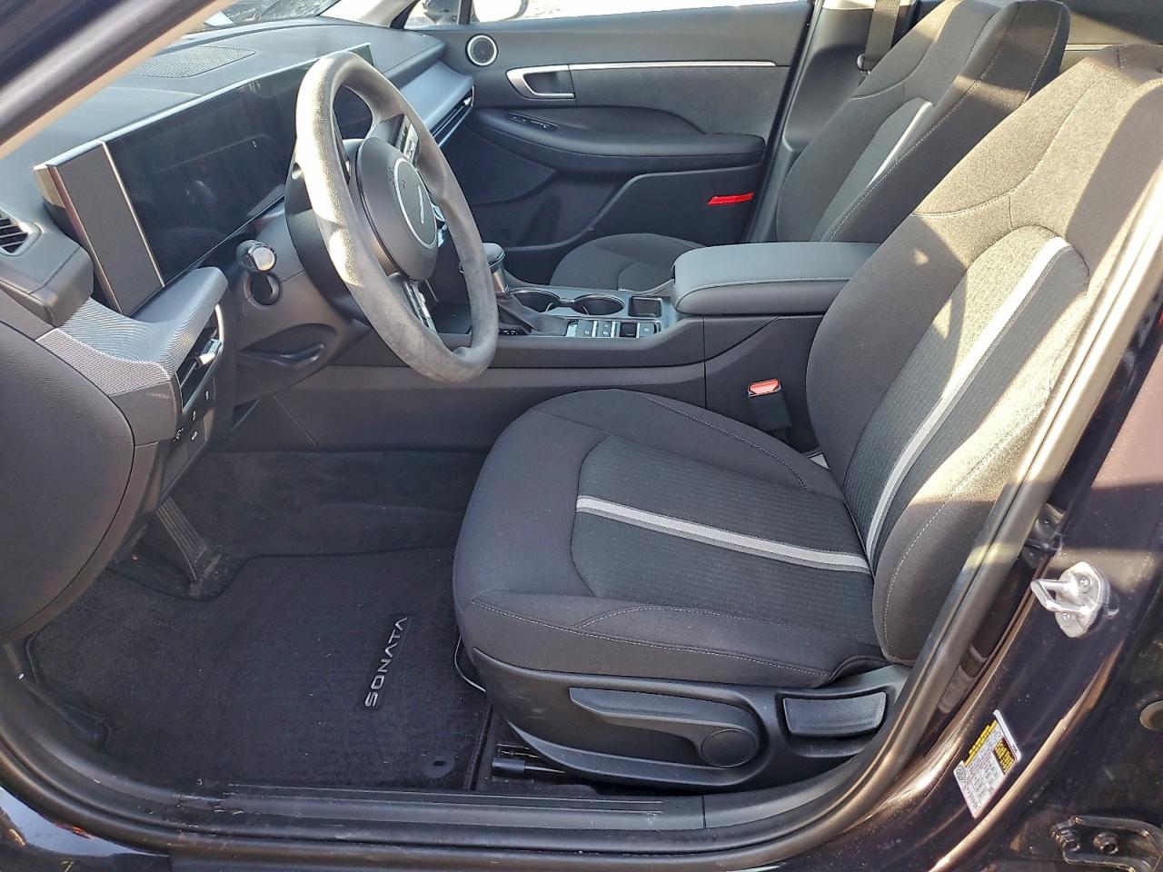 2025 HYUNDAI SONATA SE photo 7