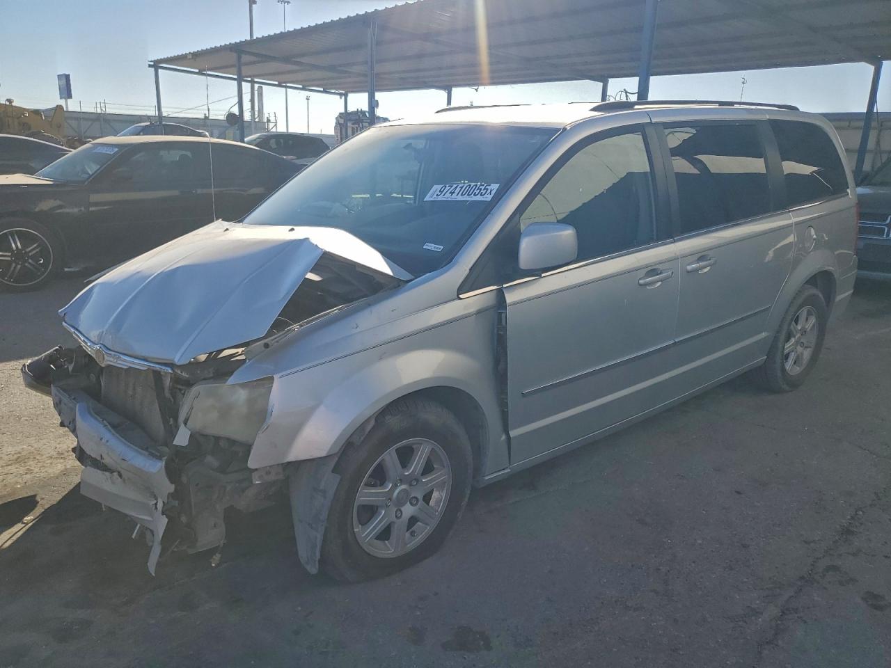 2010 CHRYSLER TOWN & COUNTRY