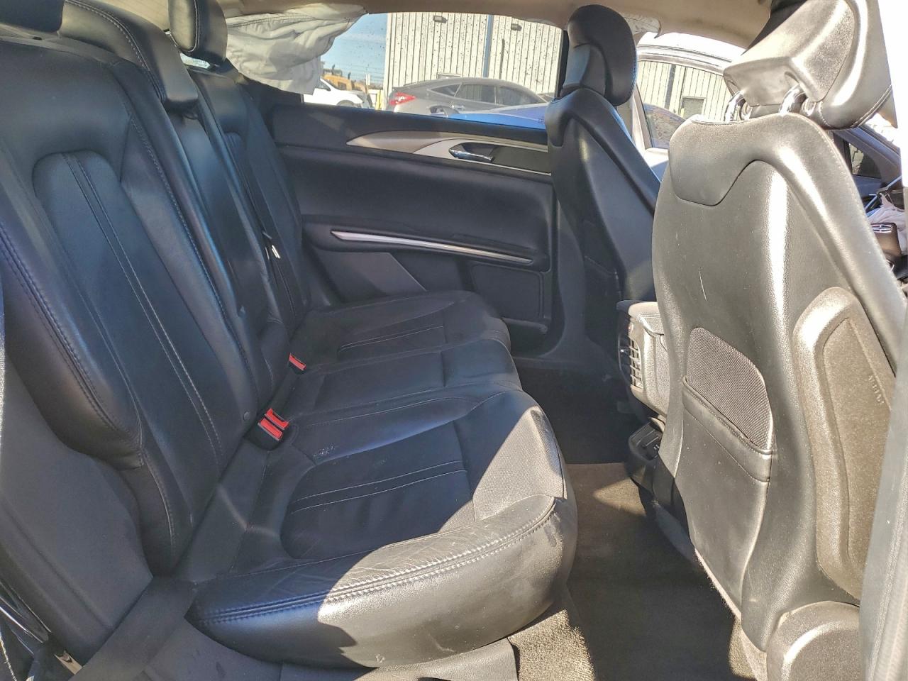 2016 LINCOLN MKZ photo 10