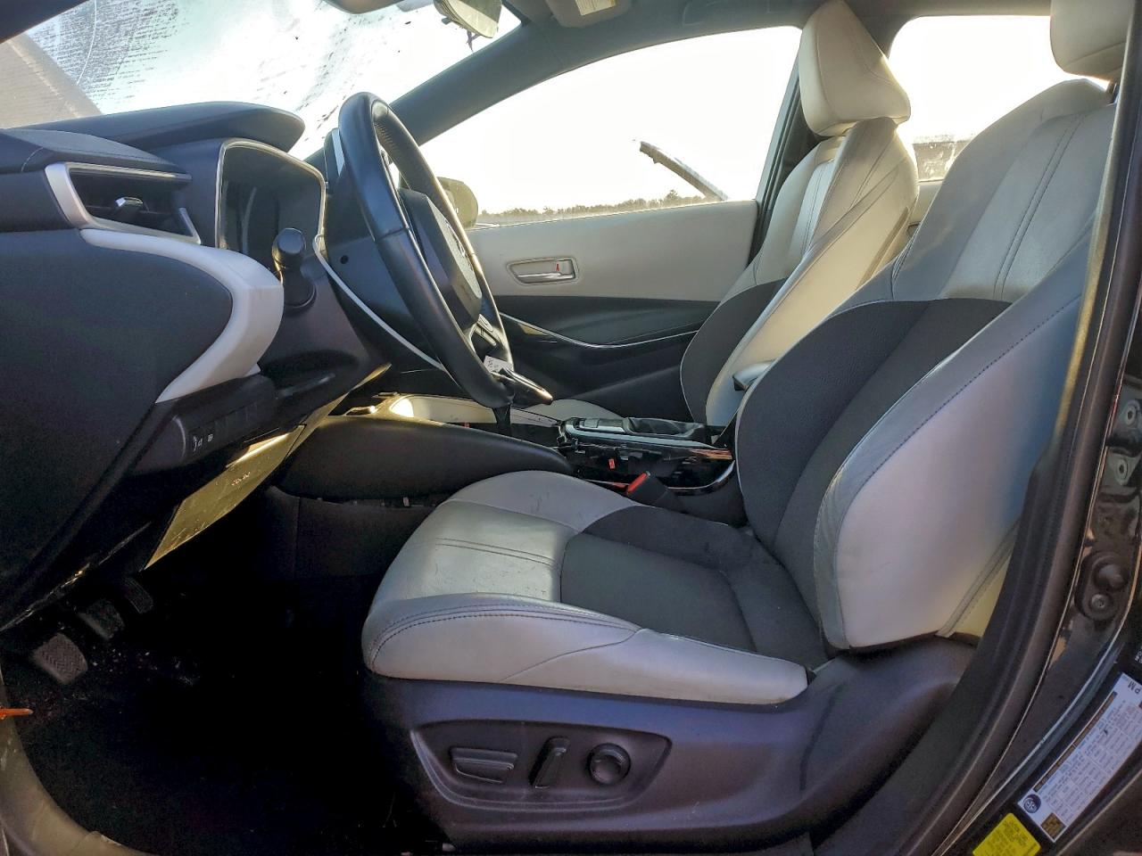 2022 TOYOTA COROLLA XSE photo 7