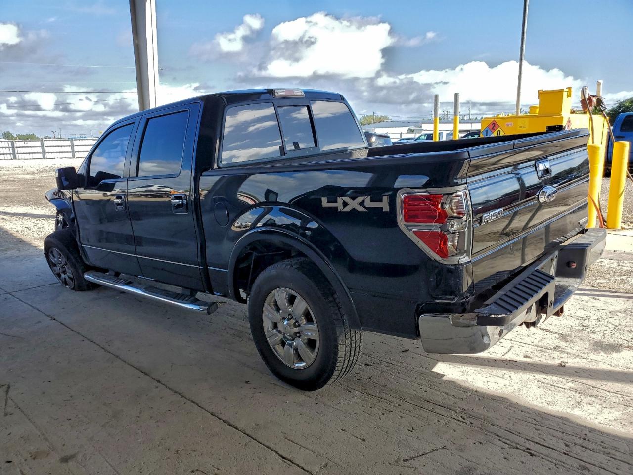 2011 FORD F150 SUPERCREW photo 2