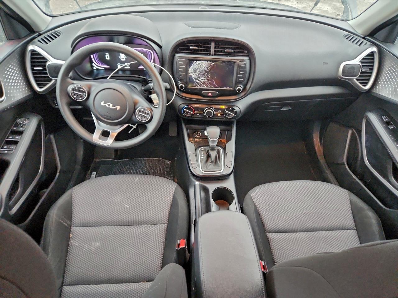 2025 KIA SOUL LX photo 8