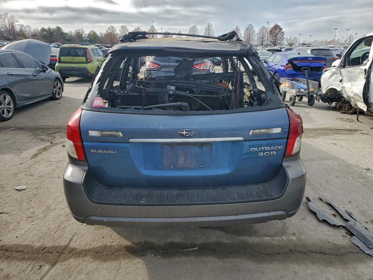 2009 SUBARU OUTBACK 3.0R photo 16