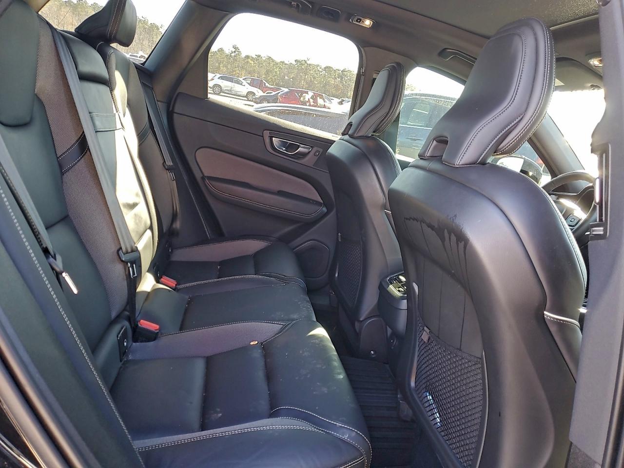 2021 VOLVO XC60 T5 R-DESIGN photo 11