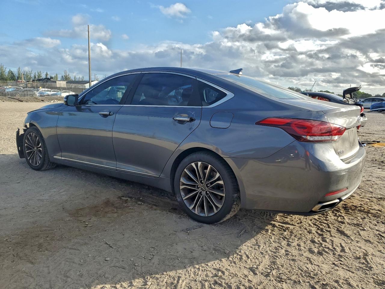 2015 HYUNDAI GENESIS 3.8L photo 2