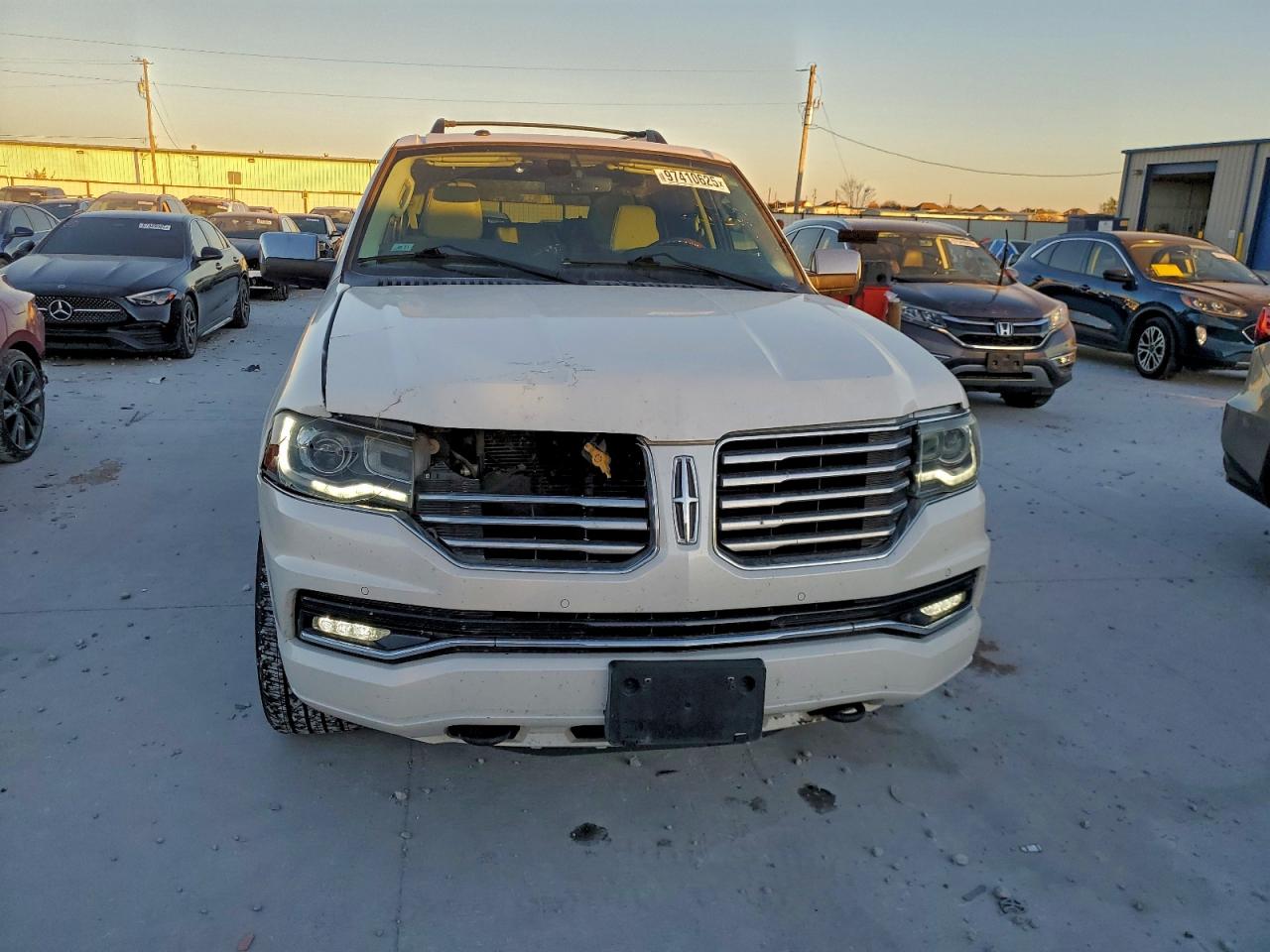 2015 LINCOLN NAVIGATOR photo 5