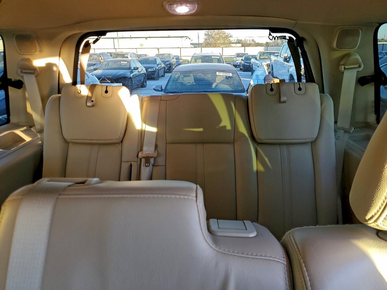 2015 LINCOLN NAVIGATOR photo 10