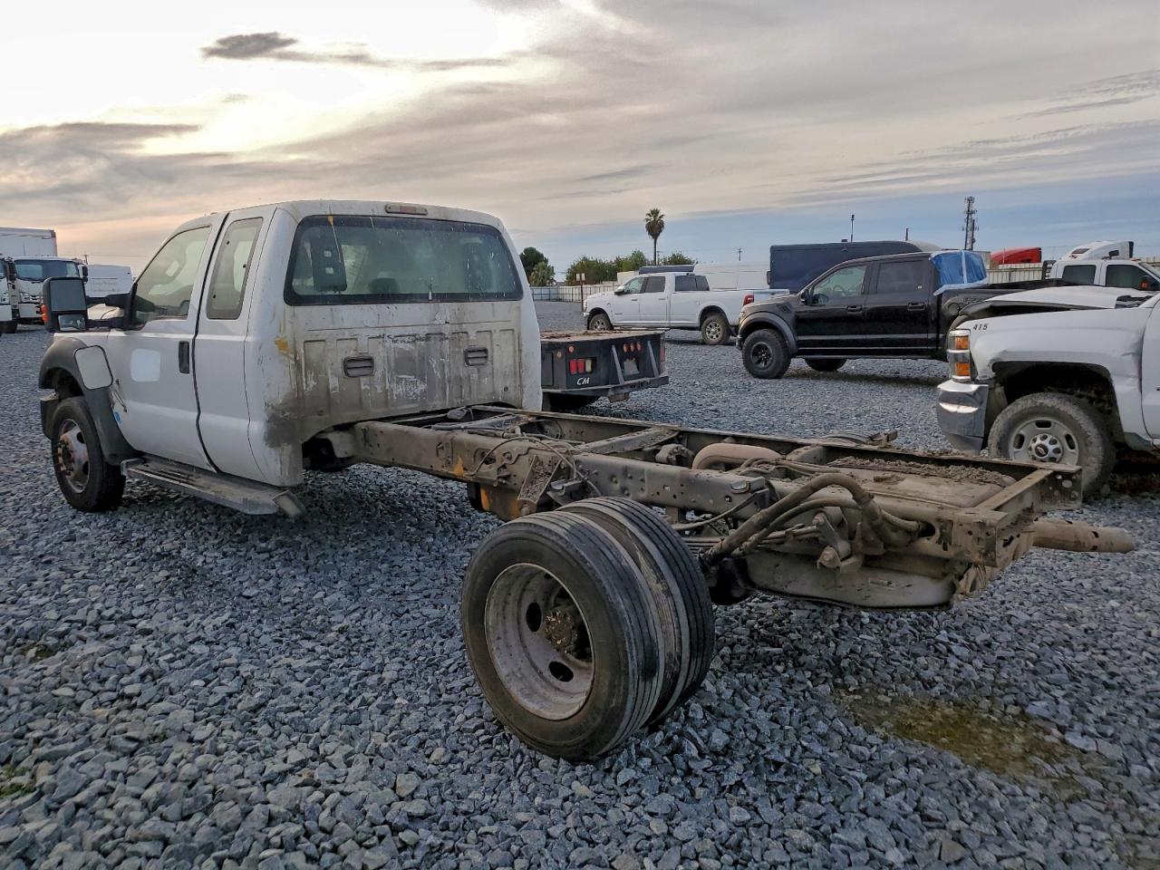 2012 FORD F550 SUPER DUTY TRUCK CAB AND CHASSIS photo 2